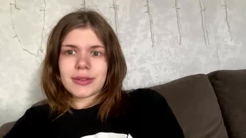 Snapshot of glossy_girl_1 chatting on 29, 4, 2026 Roxy online show from 29, 4, 2026