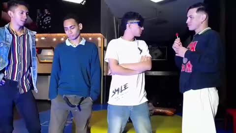 THOMAS AND DAMIAND online show from 2, 2, 2025