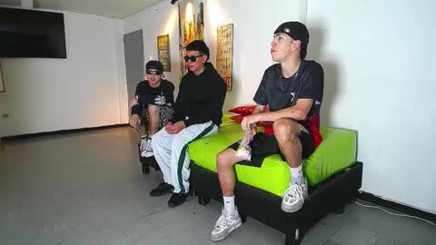 THOMAS AND DAMIAND online show from 15, 11, 2025