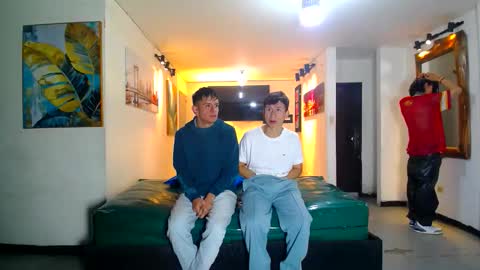 Snapshot of gnecos chatting on 20, 5, 2026 THOMAS AND DAMIAND online show from 20, 5, 2026