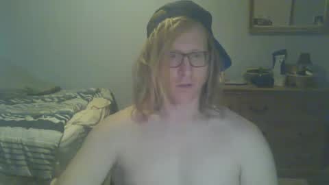 Snapshot of gnger31foru chatting on 17, 12, 2024 Steven Meadow online show from 17, 12, 2024