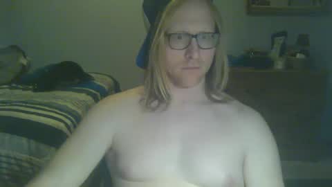 Snapshot of gnger31foru chatting on 27, 12, 2024 Steven Meadow online show from 27, 12, 2024