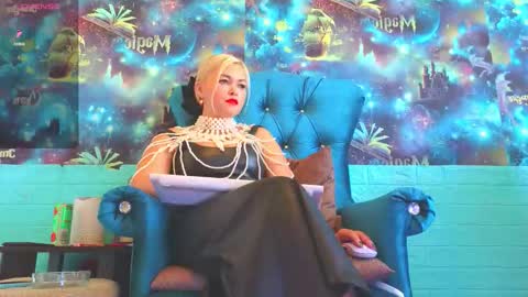 Mrs. Isabella online show from 12, 10, 2025