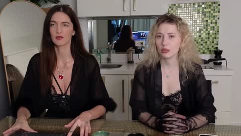   330 UTC2 girls   online show from 21, 1, 2025