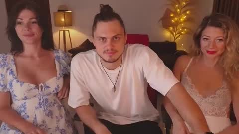   330 UTC2 girls   online show from 27, 2, 2025