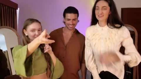   330 UTC2 girls   online show from 12, 4, 2026