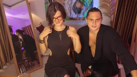   330 UTC2 girls   online show from 29, 5, 2026