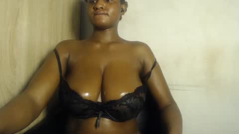 Snapshot of goddess_mellissa chatting on 5, 7, 2026 mellissa online show from 5, 7, 2026