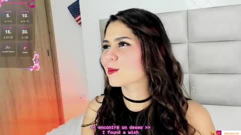 Mia online show from 5, 10, 2025