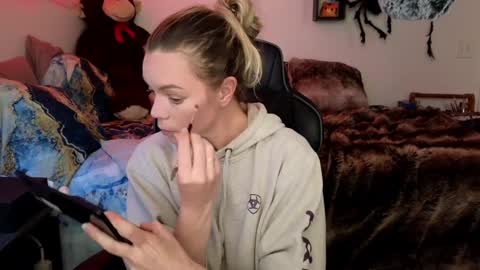 Snapshot of goddess_of_mars chatting on 28, 1, 2025 Patricia Mars Goddess of Mars twitter thegoddessmindy online show from 28, 1, 2025