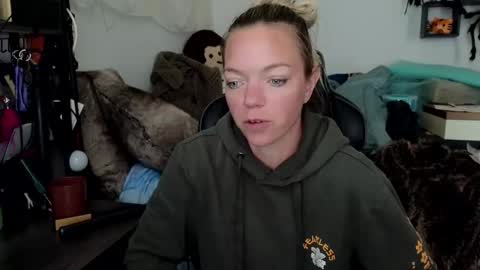 Snapshot of goddess_of_mars chatting on 9, 10, 2025 Patricia Mars Goddess of Mars twitter thegoddessmindy online show from 9, 10, 2025