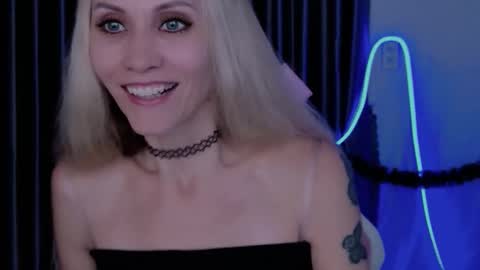 Snapshot of goddess_stars chatting on 8, 1, 2026 Katarina online show from 8, 1, 2026