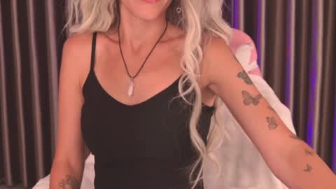 Snapshot of goddess_stars chatting on 9, 4, 2026 Katarina online show from 9, 4, 2026