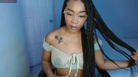 Snapshot of goddess_val chatting on 9, 11, 2025 Valentina online show from 9, 11, 2025
