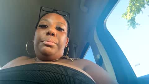 Snapshot of goddessjamila chatting on 1, 10, 2025 goddessjamila online show from 1, 10, 2025