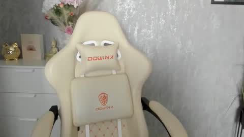Snapshot of goddessmiaa chatting on 20, 5, 2026 Mistress online show from 20, 5, 2026