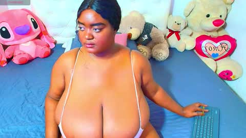 Snapshot of godessqqq chatting on 1, 10, 2025 Godess Tracy online show from 1, 10, 2025