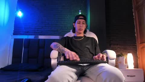 HUAN online show from 1, 1, 2025