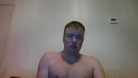 Snapshot of gogo12104 chatting on 6, 1, 2026 jme online show from 6, 1, 2026