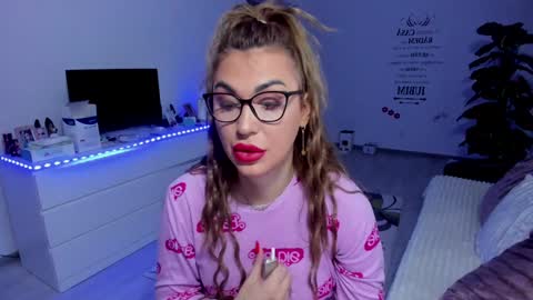 Nicole.. online show from 11, 1, 2025