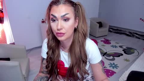 Nicole.. online show from 14, 2, 2025