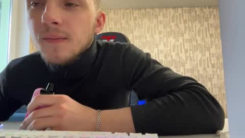 Snapshot of golden_boyyy21 chatting on 8, 2, 2025 Golden boyyy21 online show from 8, 2, 2025