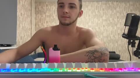 Snapshot of golden_boyyy21 chatting on 20, 2, 2025 Golden boyyy21 online show from 20, 2, 2025