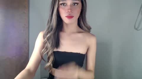 Lily is Gold online show from 2, 3, 2025