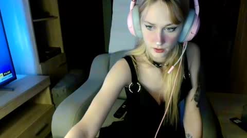Snapshot of goldiehanny chatting on 21, 2, 2025 GoldieHanny online show from 21, 2, 2025