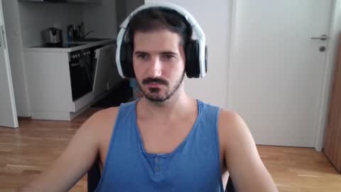 Snapshot of goldnic_10 chatting on 15, 9, 2025 goldnic_10 online show from 15, 9, 2025