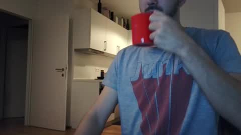 Snapshot of goldnic_10 chatting on 12, 10, 2025 goldnic_10 online show from 12, 10, 2025