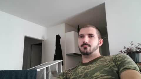 Snapshot of goldnic_10 chatting on 21, 10, 2025 goldnic_10 online show from 21, 10, 2025