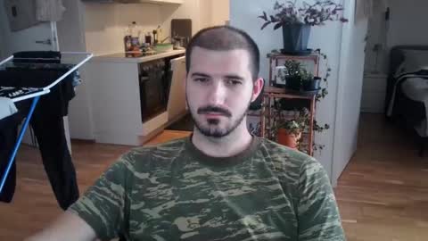 Snapshot of goldnic_10 chatting on 22, 10, 2025 goldnic_10 online show from 22, 10, 2025