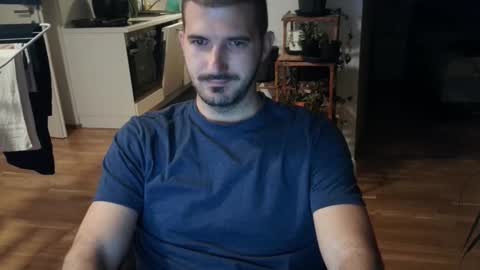 Snapshot of goldnic_10 chatting on 25, 10, 2025 goldnic_10 online show from 25, 10, 2025