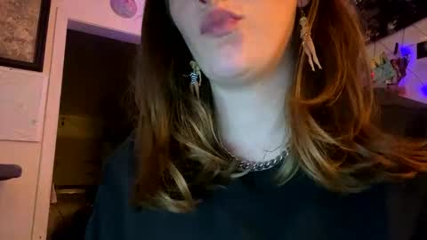 Snapshot of goldstarprincessxxx chatting on 17, 11, 2025 Goldstar and Princess online show from 17, 11, 2025