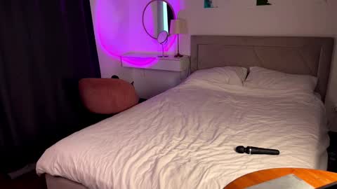 Snapshot of goldydee chatting on 12, 11, 2025 Dee online show from 12, 11, 2025