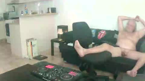 Snapshot of goldyguy011 chatting on 22, 5, 2026 goldyguy011 online show from 22, 5, 2026