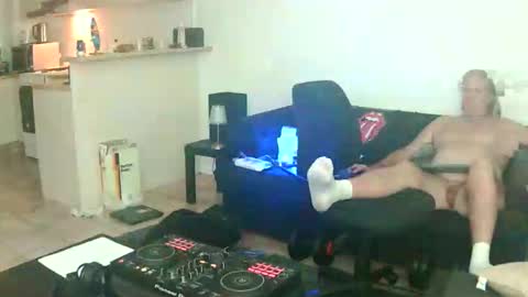 Snapshot of goldyguy011 chatting on 24, 5, 2026 goldyguy011 online show from 24, 5, 2026