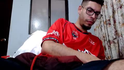 Snapshot of gollfather97 chatting on 30, 10, 2025 julin Andrs online show from 30, 10, 2025