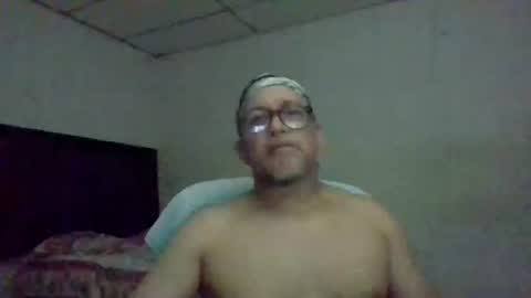 Snapshot of golons17 chatting on 29, 4, 2026 golons17 online show from 29, 4, 2026
