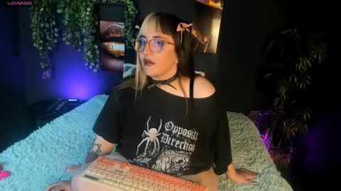 Snapshot of gomory_kitty chatting on 18, 4, 2026 gomory_kitty online show from 18, 4, 2026