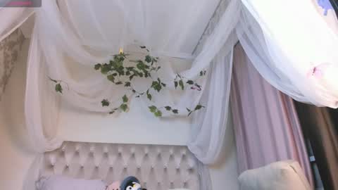 gongjulee online show from 24, 10, 2025