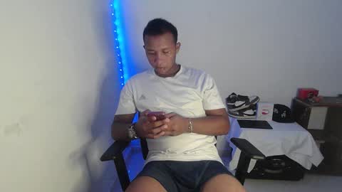 Snapshot of goos_cum chatting on 13, 10, 2025 Goos online show from 13, 10, 2025