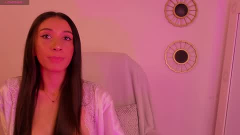 Snapshot of gorgeous_brunette chatting on 7, 1, 2025 Rose online show from 7, 1, 2025