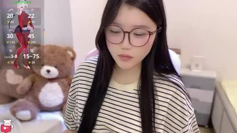 Snapshot of gorgeous_girl33 chatting on 4, 3, 2026 gorgeous girl33 online show from 4, 3, 2026