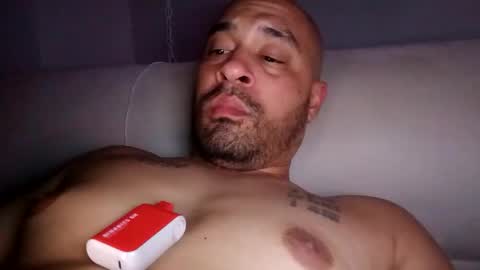 Gorgeous Rob online show from 9, 1, 2025