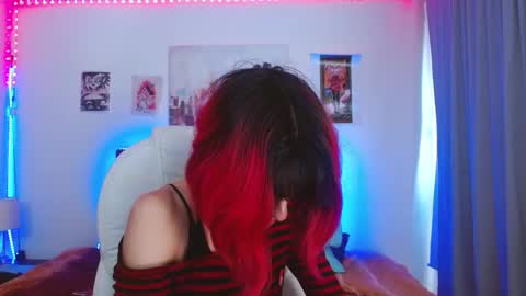 goth_minerva online show from 1, 12, 2025