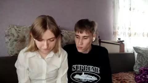 Snapshot of gothamrobyn chatting on 23, 5, 2026 Lilly and Jake online show from 23, 5, 2026