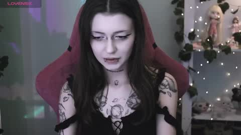 Snapshot of gothickotik chatting on 7, 5, 2026 V online show from 7, 5, 2026