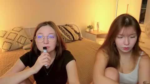 Snapshot of gothicxz chatting on 13, 9, 2025 HIMORI AND LISAPVT NAKED online show from 13, 9, 2025